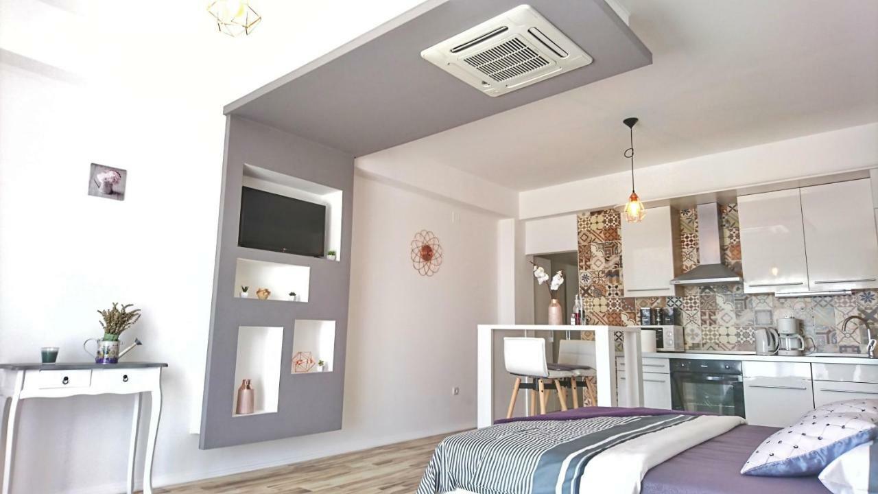 Studio Apartment "Brigita",Parking With Gate Rijeka Exterior photo