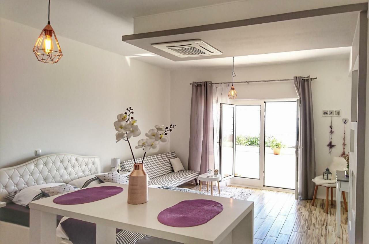 Studio Apartment "Brigita",Parking With Gate Rijeka Exterior photo