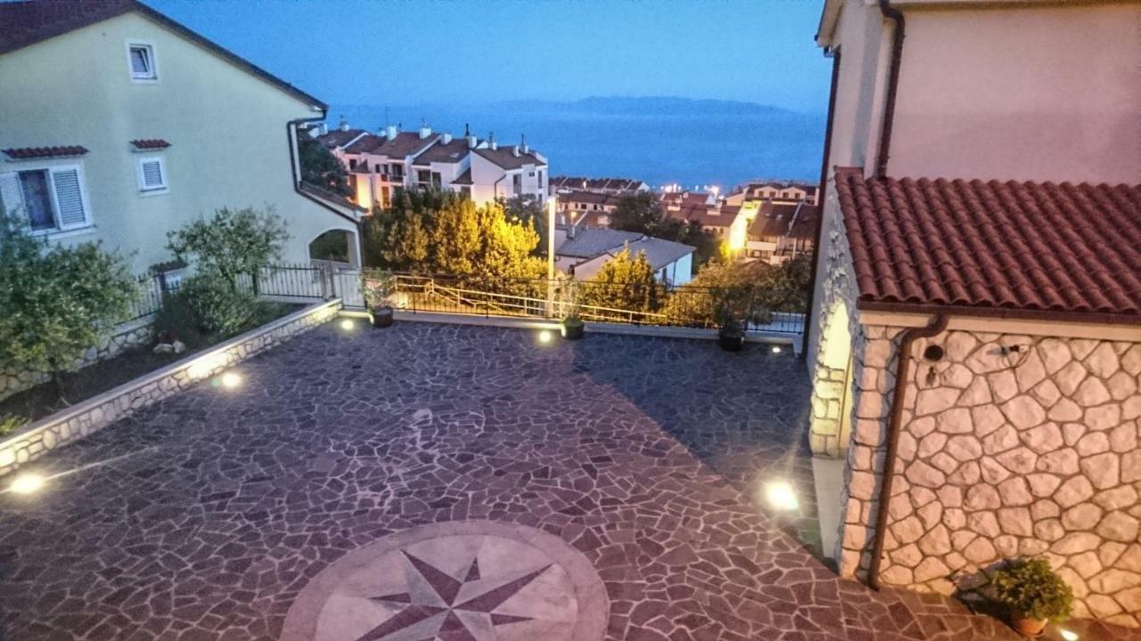 Studio Apartment "Brigita",Parking With Gate Rijeka Exterior photo