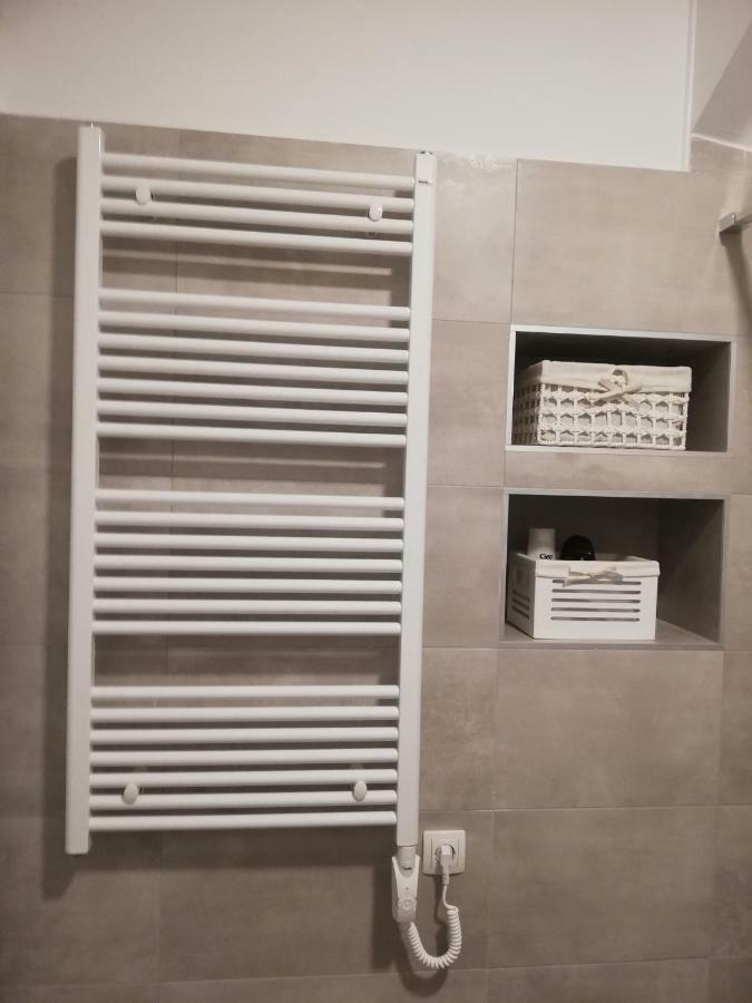 Studio Apartment "Brigita",Parking With Gate Rijeka Exterior photo